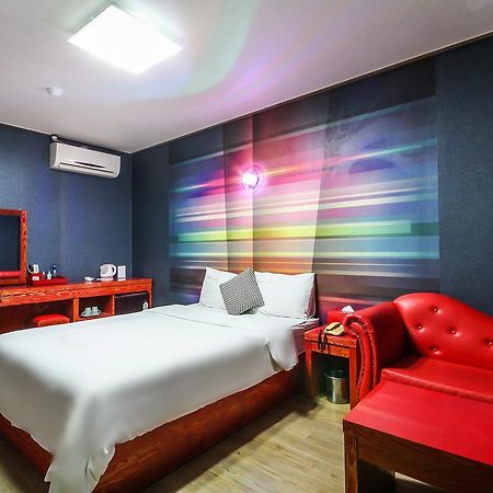 Hotel Lie Geoje Bagian luar foto