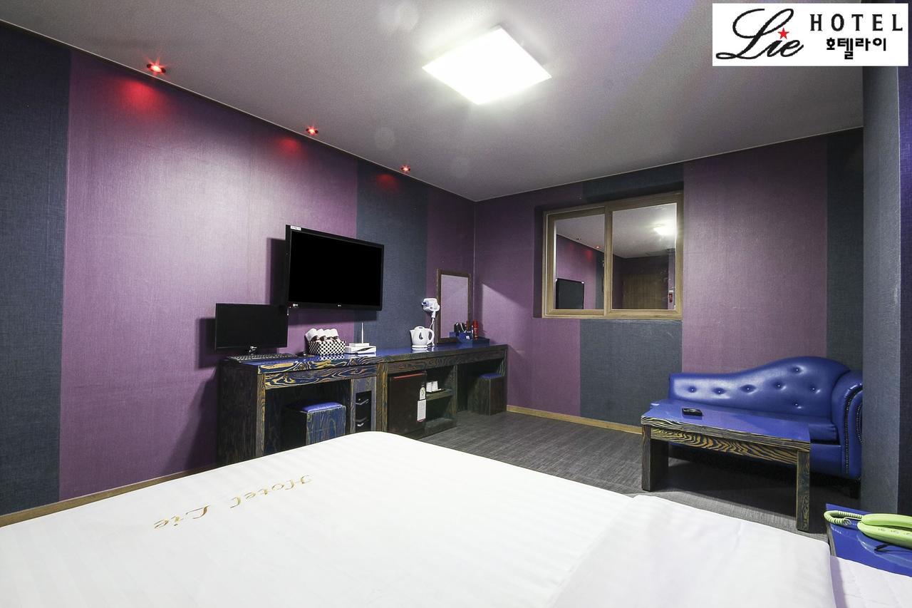 Hotel Lie Geoje Bagian luar foto
