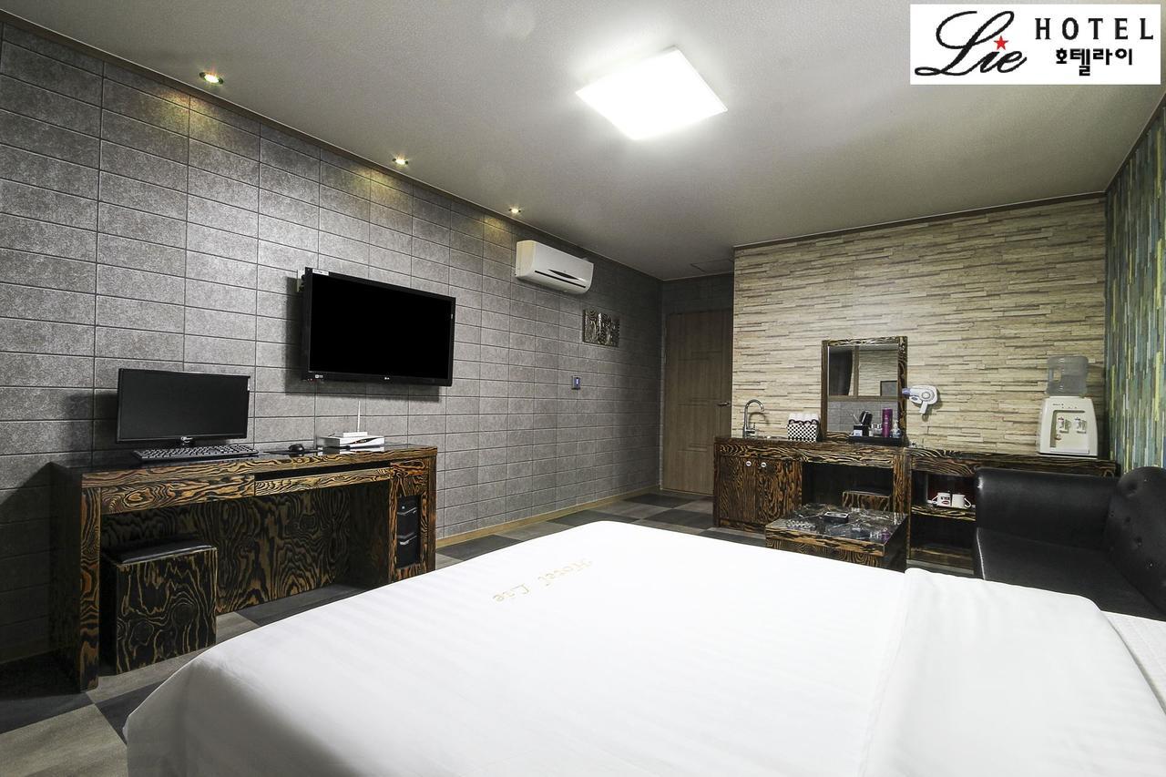 Hotel Lie Geoje Bagian luar foto