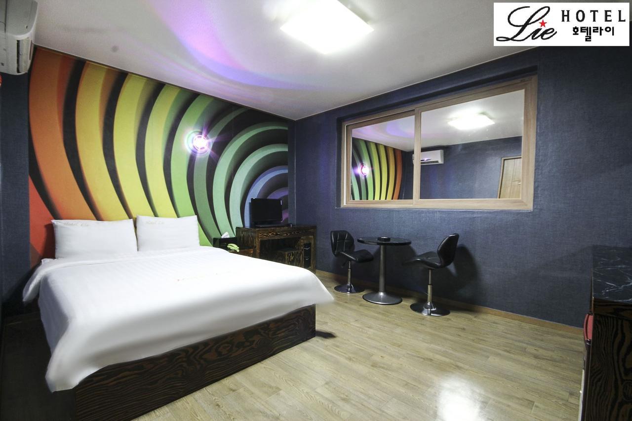 Hotel Lie Geoje Bagian luar foto