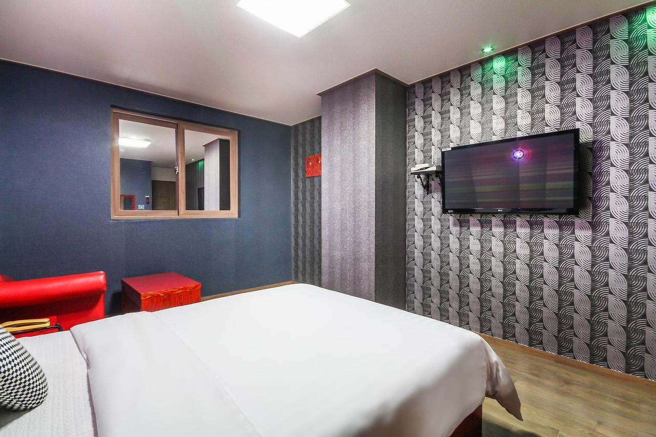 Hotel Lie Geoje Bagian luar foto