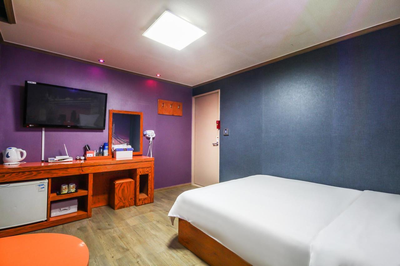 Hotel Lie Geoje Bagian luar foto