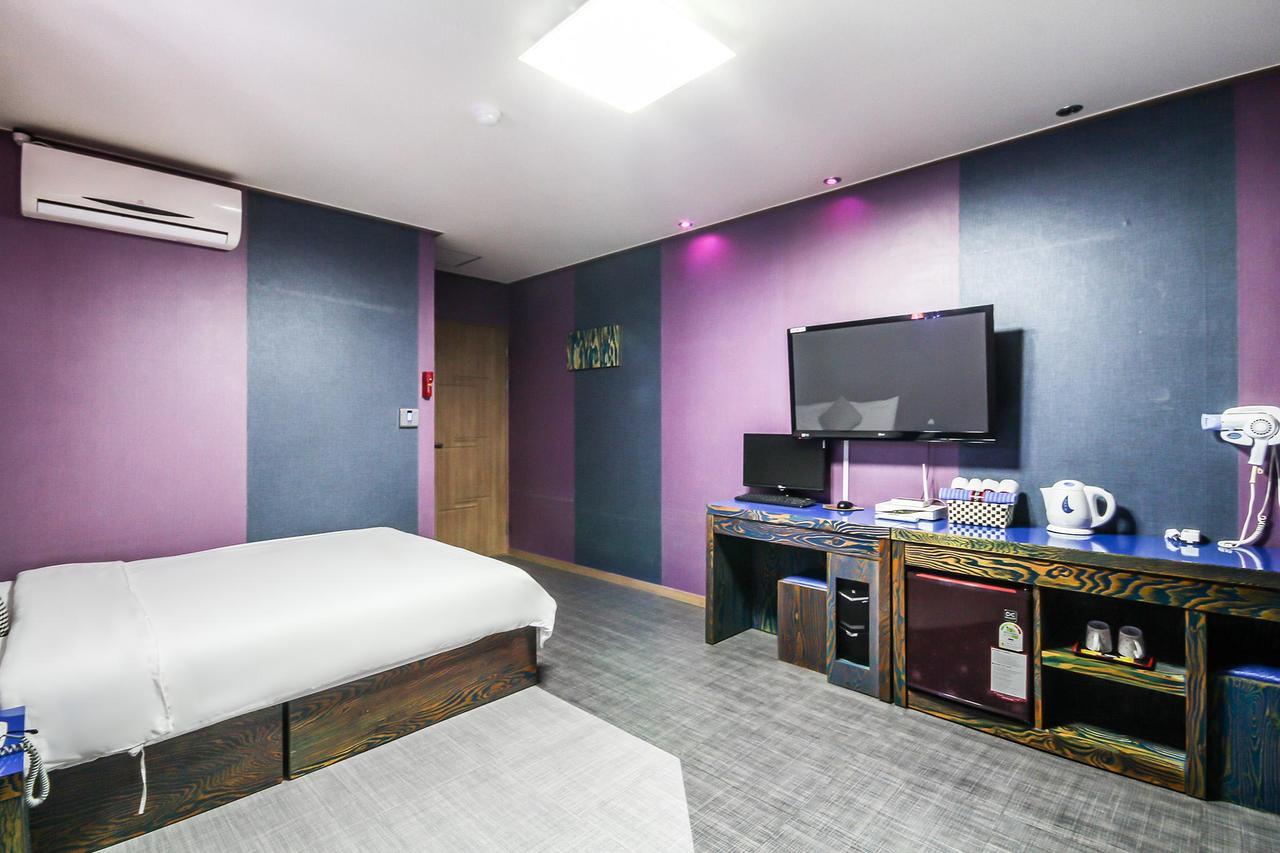 Hotel Lie Geoje Bagian luar foto
